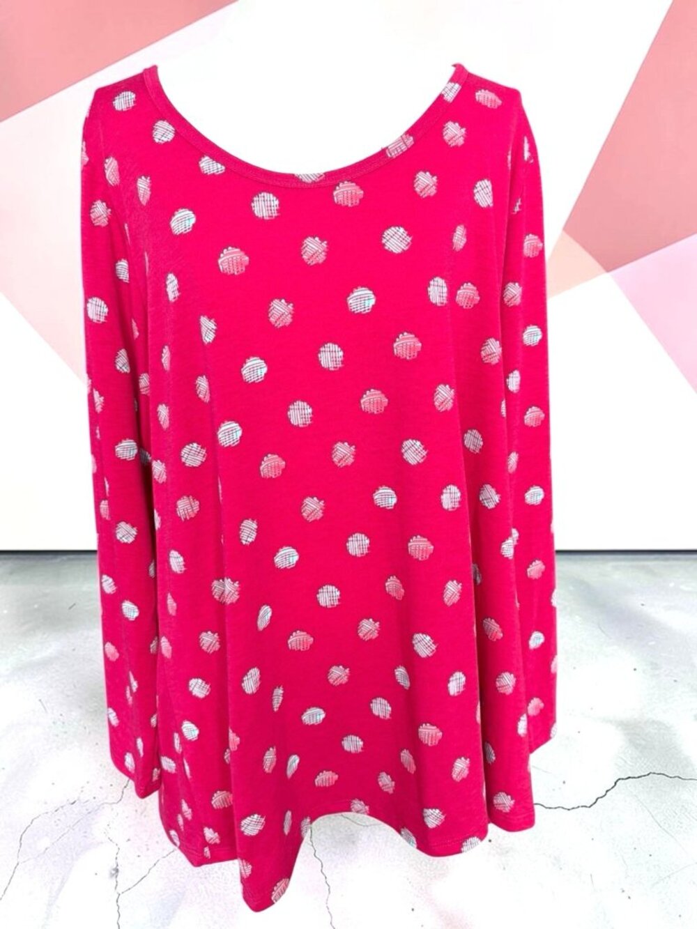 LuLaRoe Lynnae Cranberry Long Sleeve Dotted Pattern Top-Size 2XL